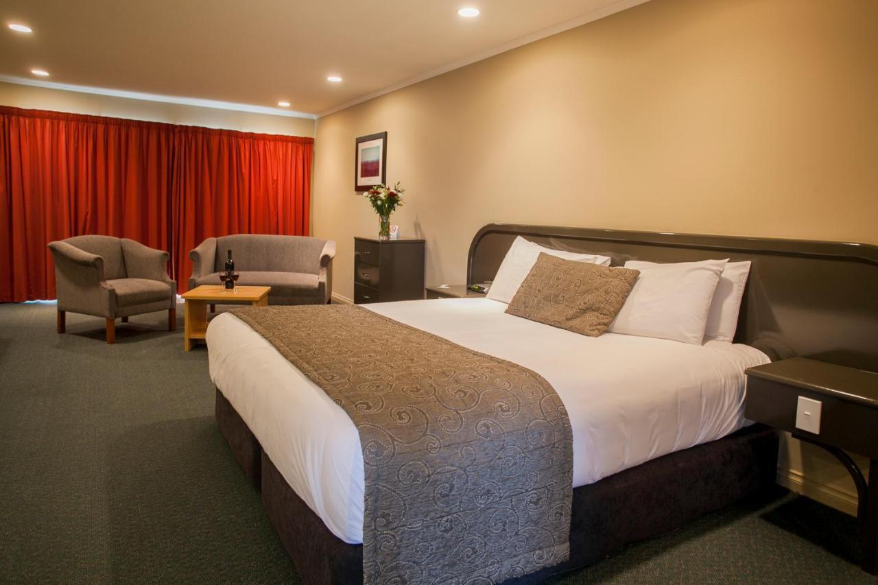 Cornwall Motor Lodge Palmerston North Exterior photo