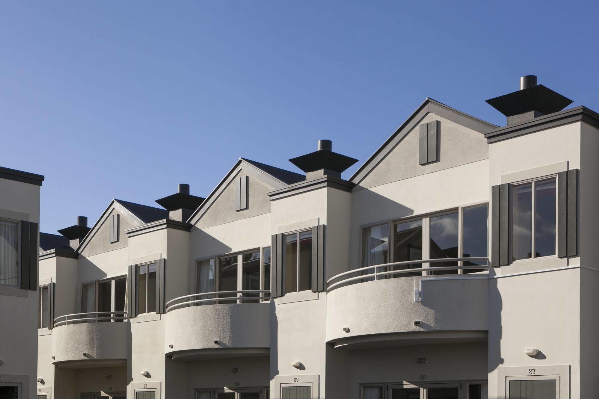Cornwall Motor Lodge Palmerston North Exterior photo
